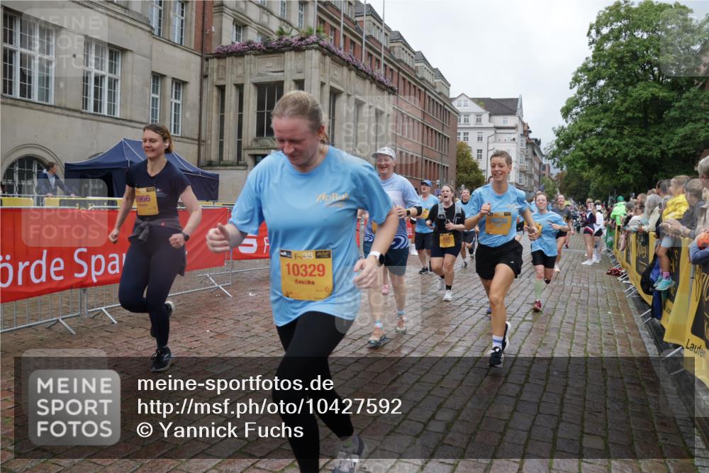 13.09.2026 - Kiel Lauf Yannick Fuchs http://msf.ph/oto/10427592 13.09.2026 11:06:51 Ziel 2041, 3213, 4683, 6931, 7145, 7329, 8029, 8822, 9218, 9467, 9729, 219, 458, 560, 631, 710, 805, 2179, 3201, 3712, 3966, 4095, 4312, 4421, 4614, 5141, 5403, 5435, 5565, 6124, 6125, 6754, 7008, 7664, 8299, 8429, 8704, 9022, 9182, 9830, 10143, 10329, 10497, 10537, 10545, 10841, 11559, 11900, 12188, 12195, 102, 1294, 1894, 3004, 3401, 4945, 5527, 6265, 6541, 6734, 7741, 8911, 10591, 10977, 11481, 631, 824, 3201, 3966, 4095, 6125, 6754, 8163, 8400, 8429, 9781 meine-sportfotos.de