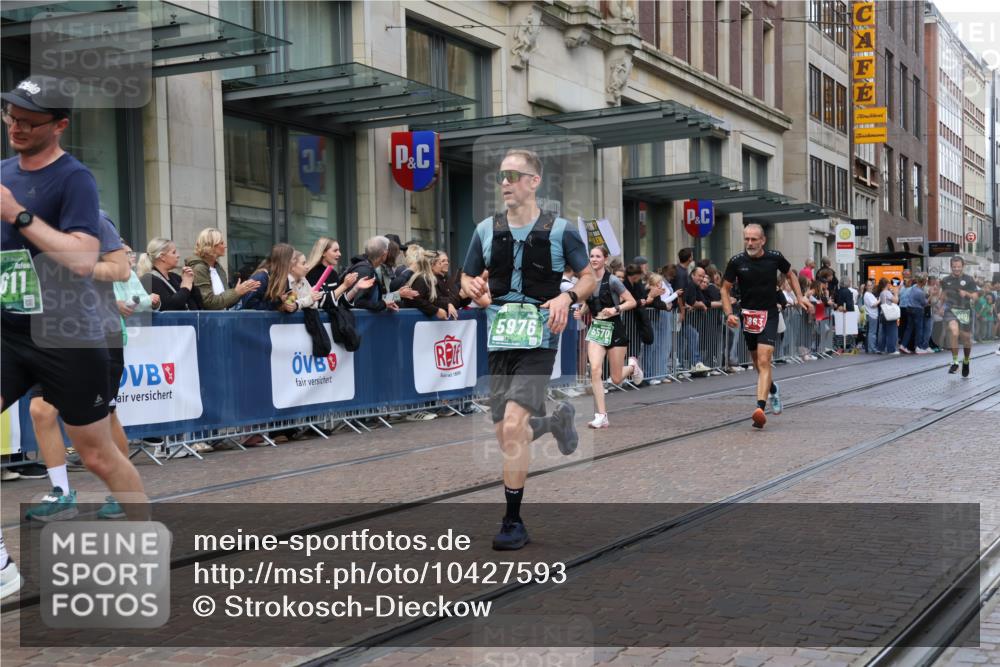 13.09.2026 - 21. swb-Marathon Bremen Strokosch-Dieckow http://msf.ph/oto/10427593 13.09.2026 13:07:25 Ziel 819, 969, 2135, 4732, 4852, 4990, 5570, 5976, 7558, 7803, 8467, 8611, 8737, 9035, 9356, 1540, 1863, 2706, 3043, 3118, 4743, 4808, 6053, 7636, 7876, 8060, 8098, 8467, 8980, 9927 meine-sportfotos.de