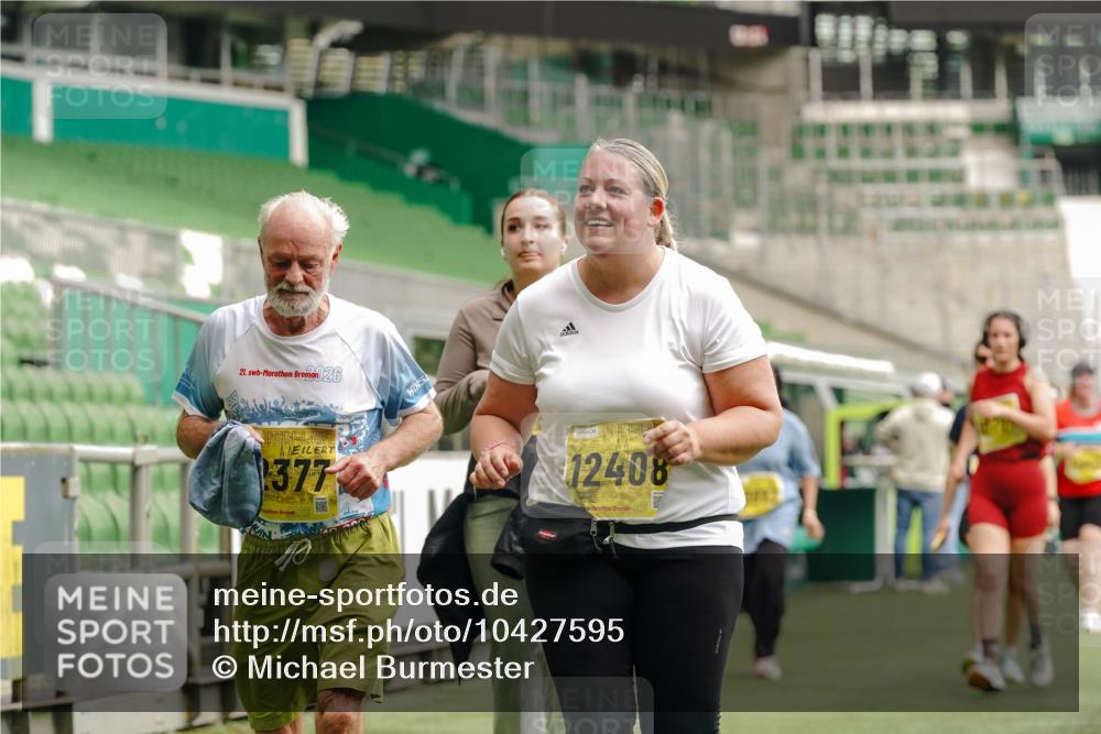 13.09.2026 - 21. swb-Marathon Bremen Michael Burmester http://msf.ph/oto/10427595 13.09.2026 10:52:05 Laufen im Stadion 10317, 10387, 10533, 10534, 10573, 10650, 10967, 10968, 11017, 11025, 11161, 11195, 11341, 11352, 11444, 11496, 11538, 11807, 12377, 12408, 12535, 12546, 10264, 10292, 10407, 10413, 10440, 10732, 10754, 10789, 10925, 11104, 11254, 11262, 11423, 11443, 11541, 11663, 11698, 11851, 11942, 11980, 12083, 12340, 12444, 12471, 12472, 12542, 12561 meine-sportfotos.de