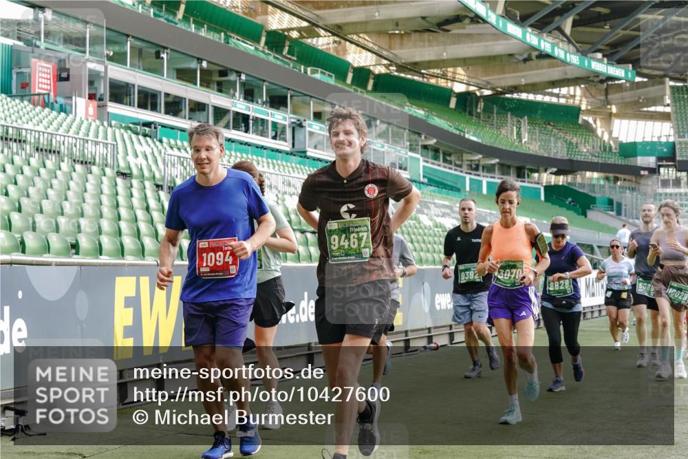 13.09.2026 - 21. swb-Marathon Bremen Michael Burmester http://msf.ph/oto/10427600 13.09.2026 13:25:51 Laufen im Stadion 202, 213, 294, 505, 530, 543, 645, 723, 815, 818, 833, 966, 1077, 1283, 1410, 1443, 1459, 1463, 1473, 1487, 1491, 1504, 1515, 1530, 1561, 1618, 1744, 1828, 1830, 1953, 2058, 2059, 2095, 2211, 2267, 2271, 2273, 2298, 2308, 2323, 2354, 2382, 2384, 2428, 2497, 2506, 2508, 2554, 2558, 2576, 2591, 2592, 2644, 2656, 2675, 2752, 2762, 2817, 2833, 2878, 2896, 2965, 2970, 2981, 3005, 3047, 3062, 3097, 3142, 3172, 3211, 3259, 3298, 3306, 3329, 3359, 3390, 3433, 3629 meine-sportfotos.de