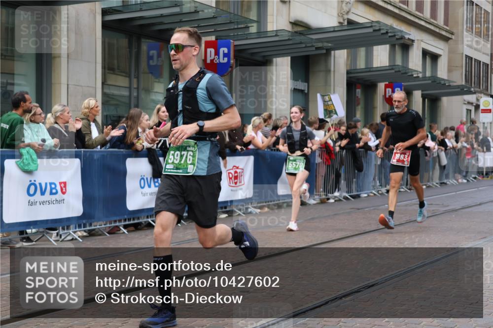 13.09.2026 - 21. swb-Marathon Bremen Strokosch-Dieckow http://msf.ph/oto/10427602 13.09.2026 13:07:25 Ziel 819, 969, 2135, 4732, 4852, 4990, 5570, 5976, 7558, 7803, 8467, 8611, 8737, 9035, 9356, 1540, 1863, 2706, 3043, 3118, 4743, 4808, 6053, 7636, 7876, 8060, 8098, 8467, 8980, 9927 meine-sportfotos.de