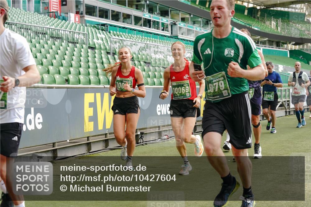 13.09.2026 - 21. swb-Marathon Bremen Michael Burmester http://msf.ph/oto/10427604 13.09.2026 13:02:37 Laufen im Stadion 150, 282, 531, 722, 762, 930, 936, 940, 946, 1006, 1014, 1067, 1163, 1250, 1436, 1448, 1460, 1582, 1611, 1896, 2033, 2047, 2062, 2276, 2292, 2345, 2364, 2378, 2421, 2491, 2513, 2638, 2666, 2668, 2779, 2900, 2987, 3013, 3044, 3114, 3135, 3163, 3164, 3187, 3248, 3258, 3294, 3334, 3360, 3372, 3374, 3375, 3392, 3460, 3496, 3526, 3527, 3576, 3585, 3603, 3667, 3721, 3806, 3846, 3852, 3893, 3938, 3970, 3983, 4000, 4077, 4133, 4506, 4558 meine-sportfotos.de