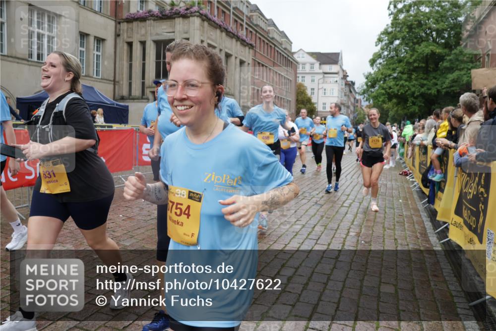 13.09.2026 - Kiel Lauf Yannick Fuchs http://msf.ph/oto/10427622 13.09.2026 11:06:54 Ziel 1894, 2041, 3213, 4683, 4945, 6931, 7145, 7329, 8029, 8822, 8911, 9218, 9467, 9729, 219, 458, 560, 631, 710, 805, 2179, 3712, 4312, 4421, 4614, 5141, 5403, 5435, 5565, 6124, 6125, 6754, 7008, 7664, 8299, 8429, 8704, 9022, 9182, 9830, 10497, 10545, 10841, 11559, 11900, 12188, 12195, 102, 583, 1294, 2305, 3004, 3401, 5527, 6265, 6541, 6734, 7741, 10591, 10762, 10977, 11481, 458, 631, 710, 824, 2179, 3201, 3966, 4095, 5403, 5435, 6124, 6125, 6754, 8163, 8299, 8400, 8429, 9781 meine-sportfotos.de
