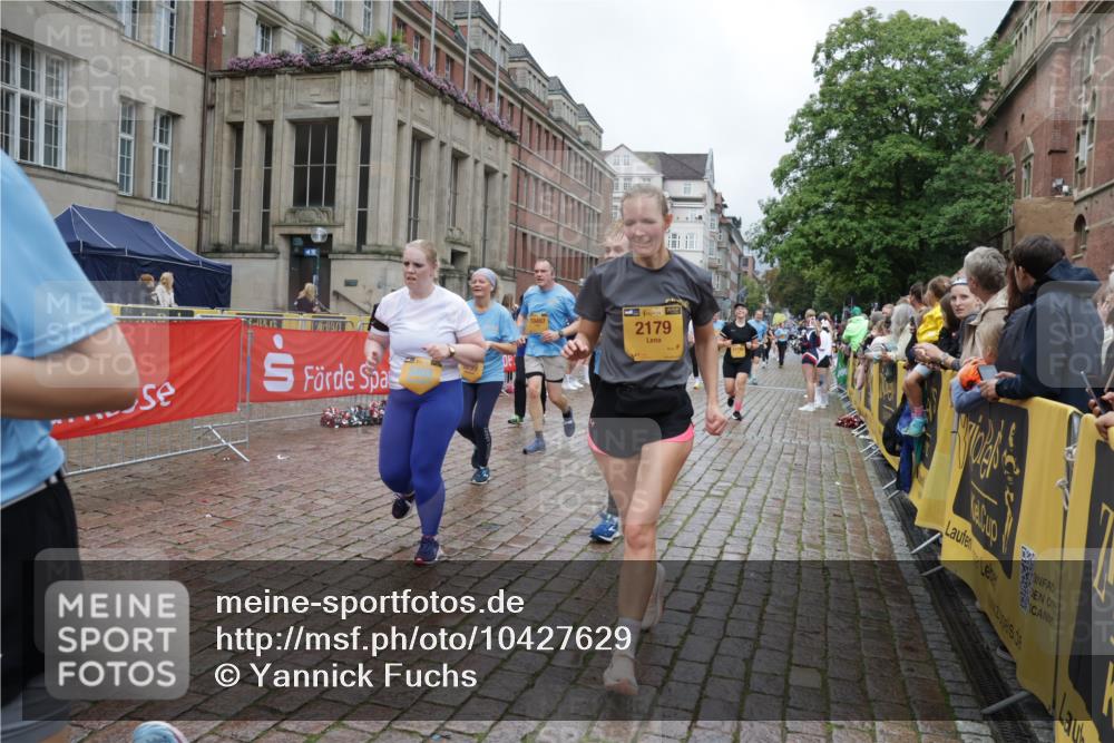 13.09.2026 - Kiel Lauf Yannick Fuchs http://msf.ph/oto/10427629 13.09.2026 11:06:55 Ziel 1894, 2041, 3213, 4683, 4945, 6541, 6931, 7145, 7329, 8029, 8822, 8911, 9218, 9467, 9729, 219, 458, 560, 710, 805, 2179, 3712, 4312, 4421, 4614, 5141, 5403, 5435, 5565, 6124, 7008, 7664, 8299, 8704, 9022, 9182, 9830, 10497, 10545, 11559, 11900, 12188, 12195, 102, 583, 1294, 2305, 3004, 3401, 5527, 6265, 6734, 7741, 10591, 10762, 10977, 11481, 12412, 458, 560, 631, 710, 824, 2179, 3201, 3966, 4095, 4614, 5403, 5435, 6124, 6125, 6754, 8163, 8299, 8400, 8429, 9781, 10497 meine-sportfotos.de