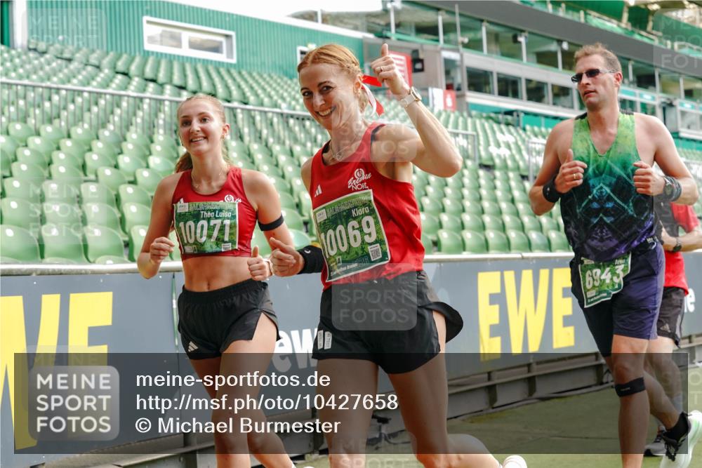 13.09.2026 - 21. swb-Marathon Bremen Michael Burmester http://msf.ph/oto/10427658 13.09.2026 13:02:38 Laufen im Stadion 150, 282, 531, 722, 762, 930, 936, 940, 946, 1006, 1014, 1067, 1163, 1250, 1436, 1448, 1460, 1582, 1611, 1896, 2033, 2047, 2062, 2276, 2292, 2345, 2364, 2378, 2421, 2491, 2513, 2638, 2666, 2668, 2779, 2900, 2934, 2987, 3013, 3044, 3114, 3135, 3163, 3164, 3187, 3248, 3258, 3294, 3334, 3360, 3372, 3374, 3375, 3392, 3460, 3496, 3526, 3527, 3576, 3585, 3597, 3603, 3667, 3721, 3806, 3846, 3852, 3893, 3938, 3970, 3983, 4000, 4077, 4133, 4506, 4558 meine-sportfotos.de