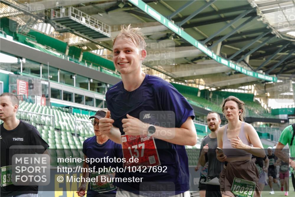 13.09.2026 - 21. swb-Marathon Bremen Michael Burmester http://msf.ph/oto/10427692 13.09.2026 13:25:54 Laufen im Stadion 202, 213, 294, 390, 505, 530, 543, 645, 723, 815, 818, 833, 966, 1077, 1283, 1410, 1443, 1459, 1473, 1487, 1491, 1504, 1515, 1530, 1561, 1618, 1744, 1828, 1830, 1953, 2058, 2059, 2211, 2267, 2271, 2273, 2298, 2308, 2354, 2382, 2384, 2428, 2497, 2506, 2508, 2554, 2558, 2576, 2591, 2592, 2644, 2656, 2675, 2752, 2762, 2817, 2833, 2878, 2896, 2965, 2970, 2981, 3005, 3047, 3062, 3084, 3097, 3142, 3172, 3211, 3259, 3298, 3306, 3329, 3359, 3390, 3433, 3629 meine-sportfotos.de