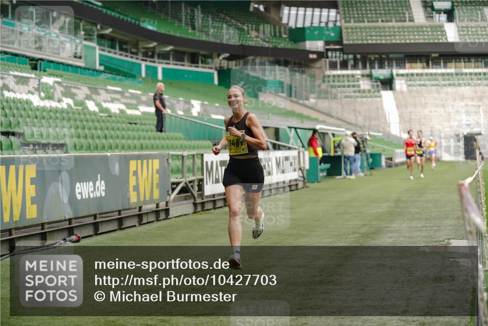 13.09.2026 - 21. swb-Marathon Bremen Michael Burmester http://msf.ph/oto/10427703 13.09.2026 10:18:36 Laufen im Stadion 10475, 11481, 11652, 12457, 12458, 13504, 13522, 13533, 13534, 13536, 13541, 13543, 13550, 13554, 13561, 13564, 13569, 13571, 13572, 13573, 13576, 13581, 13582, 13599, 13602, 13603, 13604, 13618, 13622, 13630, 13632, 13638, 13639, 13643, 13525, 13627 meine-sportfotos.de