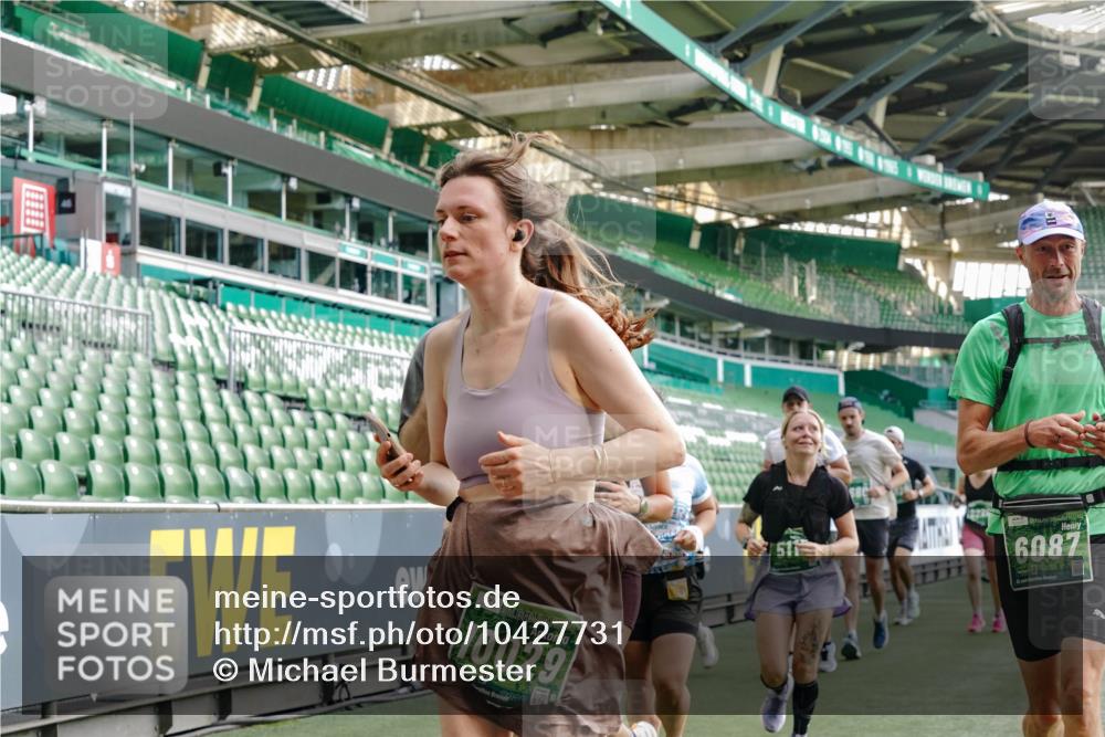 13.09.2026 - 21. swb-Marathon Bremen Michael Burmester http://msf.ph/oto/10427731 13.09.2026 13:25:55 Laufen im Stadion 202, 213, 294, 390, 505, 530, 543, 645, 723, 815, 818, 833, 966, 1077, 1283, 1410, 1443, 1459, 1473, 1487, 1491, 1504, 1515, 1530, 1561, 1618, 1744, 1828, 1830, 1953, 2058, 2059, 2211, 2267, 2271, 2273, 2298, 2308, 2354, 2382, 2384, 2428, 2497, 2506, 2508, 2554, 2558, 2576, 2591, 2592, 2644, 2656, 2675, 2752, 2762, 2817, 2833, 2878, 2896, 2965, 2970, 2981, 3005, 3047, 3062, 3084, 3097, 3142, 3172, 3211, 3259, 3306, 3329, 3359, 3390, 3433, 3629 meine-sportfotos.de