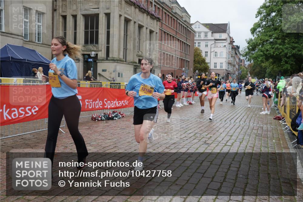 13.09.2026 - Kiel Lauf Yannick Fuchs http://msf.ph/oto/10427758 13.09.2026 11:07:07 Ziel 102, 1294, 1894, 3004, 3401, 4945, 5527, 6265, 6541, 6734, 7741, 8911, 10591, 10977, 11481, 2041, 3213, 3712, 4312, 4421, 4683, 4945, 5565, 6931, 7008, 7145, 7329, 7664, 8029, 8704, 8822, 8911, 9022, 9218, 9467, 9729, 9830, 11559, 12188, 583, 733, 885, 1344, 1587, 2305, 4214, 5123, 5561, 5901, 6726, 9125, 10762, 10924, 11443, 12184, 12412, 219, 805, 3712, 5141, 9022, 9182, 9830, 11900, 12188 meine-sportfotos.de