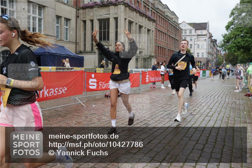 13.09.2026 - Kiel Lauf Yannick Fuchs http://msf.ph/oto/10427786 13.09.2026 11:07:11 Ziel 102, 583, 1294, 2305, 3004, 3401, 5527, 6265, 6734, 7741, 10591, 10762, 10977, 11481, 12412, 1894, 2041, 3213, 4312, 4421, 4683, 4945, 5565, 6541, 6931, 7008, 7145, 7329, 7664, 8029, 8704, 8822, 8911, 9218, 9467, 9729, 10591, 11559, 733, 885, 1344, 1587, 4214, 5123, 5561, 5901, 6380, 6726, 9125, 10924, 11443, 12184, 219, 805, 3712, 4312, 4421, 7008, 7664, 9022, 9830, 12188 meine-sportfotos.de
