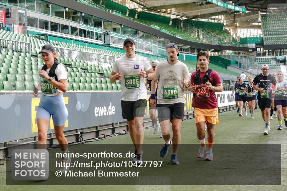 13.09.2026 - 21. swb-Marathon Bremen Michael Burmester http://msf.ph/oto/10427797 13.09.2026 13:25:58 Laufen im Stadion 202, 213, 294, 390, 505, 530, 543, 645, 723, 815, 818, 833, 966, 1077, 1283, 1410, 1443, 1459, 1473, 1487, 1491, 1504, 1515, 1530, 1561, 1618, 1744, 1828, 1830, 1953, 2058, 2059, 2211, 2267, 2271, 2273, 2298, 2308, 2354, 2382, 2384, 2428, 2497, 2506, 2508, 2554, 2558, 2576, 2582, 2591, 2592, 2644, 2656, 2675, 2752, 2762, 2817, 2833, 2878, 2896, 2965, 2970, 2981, 3005, 3047, 3062, 3084, 3097, 3142, 3172, 3211, 3259, 3306, 3329, 3359, 3390, 3433, 3629 meine-sportfotos.de