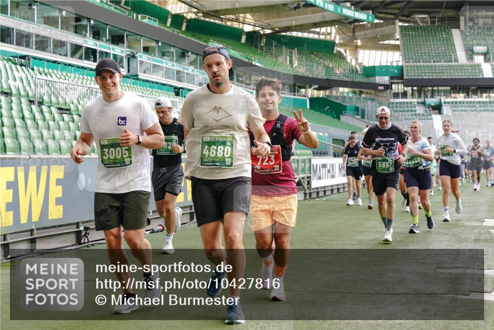 13.09.2026 - 21. swb-Marathon Bremen Michael Burmester http://msf.ph/oto/10427816 13.09.2026 13:25:58 Laufen im Stadion 202, 213, 294, 390, 505, 530, 543, 645, 723, 815, 818, 833, 966, 1077, 1283, 1410, 1443, 1459, 1473, 1487, 1491, 1504, 1515, 1530, 1561, 1618, 1744, 1828, 1830, 1953, 2058, 2059, 2211, 2267, 2271, 2273, 2298, 2308, 2354, 2382, 2384, 2428, 2497, 2506, 2508, 2554, 2558, 2576, 2582, 2591, 2592, 2644, 2656, 2675, 2752, 2762, 2817, 2833, 2878, 2896, 2965, 2970, 2981, 3005, 3047, 3062, 3084, 3097, 3142, 3172, 3211, 3259, 3306, 3329, 3359, 3390, 3433, 3629 meine-sportfotos.de