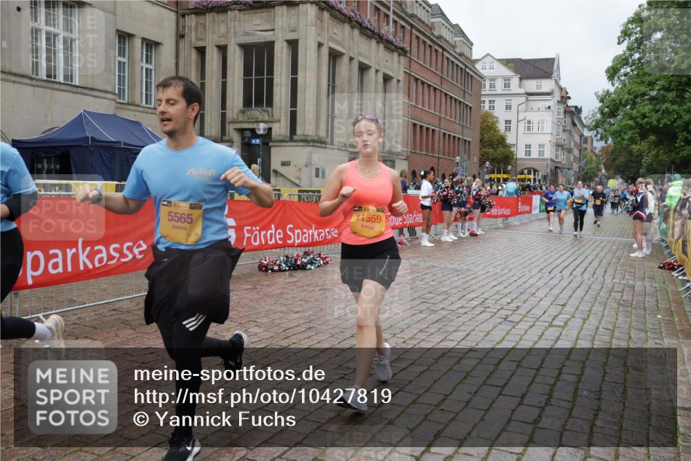 13.09.2026 - Kiel Lauf Yannick Fuchs http://msf.ph/oto/10427819 13.09.2026 11:07:14 Ziel 102, 583, 1294, 2305, 3004, 5527, 5561, 5901, 6265, 6726, 6734, 9125, 10762, 10977, 11481, 12412, 1294, 1894, 2041, 3213, 3401, 4683, 4945, 5527, 5565, 6541, 6931, 7145, 7329, 7741, 8029, 8704, 8822, 8911, 9218, 9467, 9729, 10591, 11559, 733, 885, 1344, 1587, 1601, 2905, 4214, 5123, 5138, 5542, 6380, 7625, 9064, 10924, 11443, 12184, 3712, 4312, 4421, 5565, 7008, 7664, 8704, 9022, 9830, 11559, 12188 meine-sportfotos.de