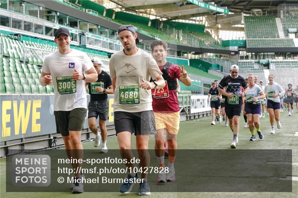 13.09.2026 - 21. swb-Marathon Bremen Michael Burmester http://msf.ph/oto/10427828 13.09.2026 13:25:58 Laufen im Stadion 202, 213, 294, 390, 505, 530, 543, 645, 723, 815, 818, 833, 966, 1077, 1283, 1410, 1443, 1459, 1473, 1487, 1491, 1504, 1515, 1530, 1561, 1618, 1744, 1828, 1830, 1953, 2058, 2059, 2211, 2267, 2271, 2273, 2298, 2308, 2354, 2382, 2384, 2428, 2497, 2506, 2508, 2554, 2558, 2576, 2582, 2591, 2592, 2644, 2656, 2675, 2752, 2762, 2817, 2833, 2878, 2896, 2965, 2970, 2981, 3005, 3047, 3062, 3084, 3097, 3142, 3172, 3211, 3259, 3306, 3329, 3359, 3390, 3433, 3629 meine-sportfotos.de