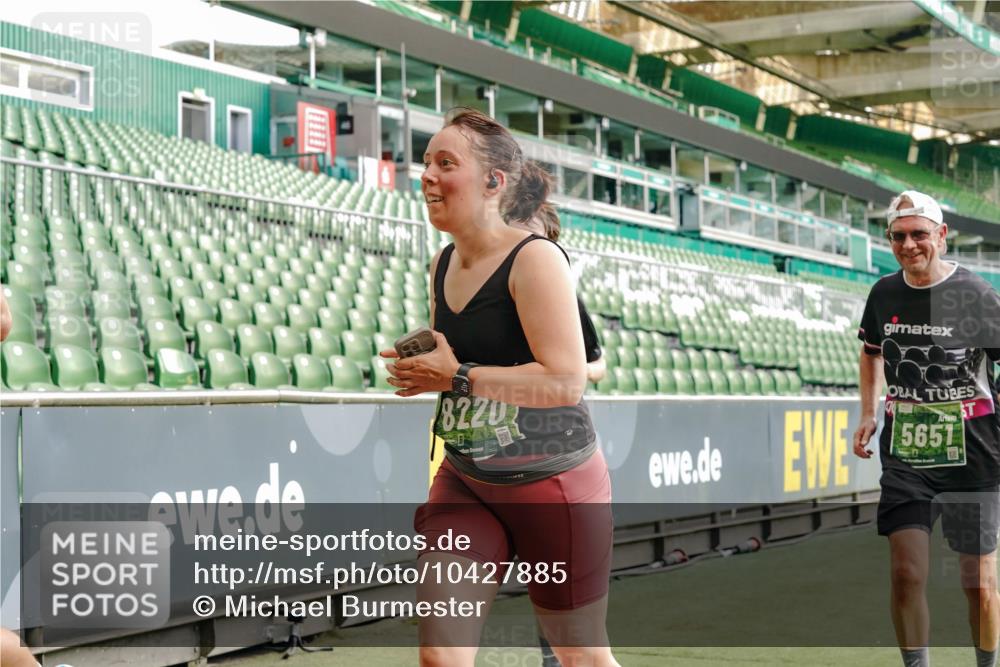 13.09.2026 - 21. swb-Marathon Bremen Michael Burmester http://msf.ph/oto/10427885 13.09.2026 13:26:01 Laufen im Stadion 202, 213, 294, 390, 505, 530, 543, 645, 815, 818, 833, 966, 1077, 1283, 1410, 1443, 1459, 1473, 1487, 1491, 1504, 1515, 1530, 1561, 1618, 1744, 1828, 1830, 1953, 2058, 2059, 2267, 2271, 2273, 2298, 2308, 2309, 2354, 2382, 2384, 2428, 2497, 2506, 2508, 2554, 2558, 2576, 2582, 2591, 2592, 2644, 2656, 2675, 2752, 2762, 2817, 2833, 2878, 2896, 2965, 2970, 2981, 3005, 3047, 3062, 3084, 3097, 3142, 3172, 3211, 3259, 3306, 3329, 3359, 3390, 3433, 3629 meine-sportfotos.de