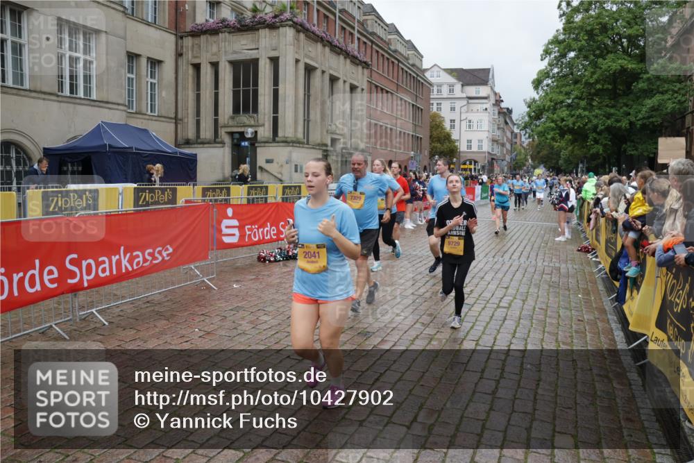 13.09.2026 - Kiel Lauf Yannick Fuchs http://msf.ph/oto/10427902 13.09.2026 11:07:27 Ziel 733, 885, 1344, 1587, 1601, 4214, 5123, 5561, 5901, 6380, 6726, 9125, 10924, 11443, 12184, 102, 583, 1294, 1894, 2041, 2305, 3004, 3401, 4683, 4945, 5527, 6265, 6541, 6726, 6734, 7329, 7741, 8911, 9125, 9218, 9467, 9729, 10591, 10762, 10977, 11481, 12412, 356, 656, 660, 1136, 1637, 2905, 2940, 3986, 4983, 5095, 5138, 5139, 5542, 5554, 5638, 6086, 6690, 6727, 7035, 7625, 9064, 9604, 10244, 10873, 11015, 12267, 12706, 12730, 2041, 3213, 4683, 6931, 7145, 8029, 8822 meine-sportfotos.de