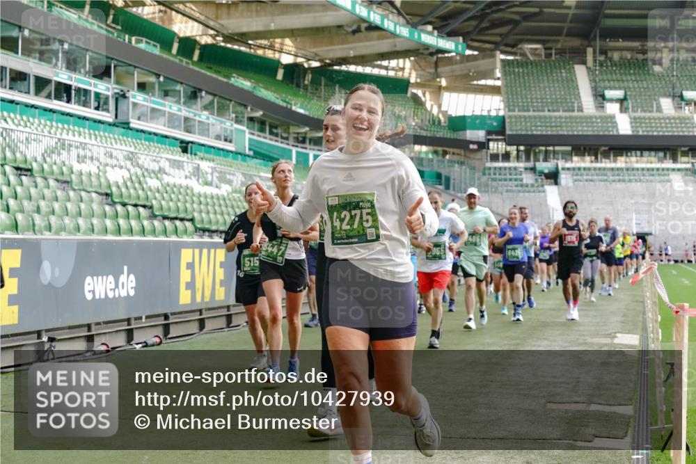 13.09.2026 - 21. swb-Marathon Bremen Michael Burmester http://msf.ph/oto/10427939 13.09.2026 13:26:03 Laufen im Stadion 202, 213, 294, 390, 505, 530, 543, 645, 815, 818, 833, 966, 1077, 1283, 1410, 1443, 1459, 1473, 1487, 1491, 1504, 1515, 1530, 1561, 1618, 1744, 1828, 1830, 1953, 2058, 2059, 2267, 2271, 2273, 2298, 2308, 2309, 2354, 2382, 2384, 2428, 2506, 2508, 2554, 2558, 2576, 2582, 2591, 2592, 2644, 2656, 2675, 2752, 2762, 2817, 2833, 2878, 2896, 2965, 2970, 2981, 3005, 3047, 3062, 3084, 3097, 3142, 3172, 3211, 3259, 3306, 3329, 3359, 3390, 3433, 3629 meine-sportfotos.de