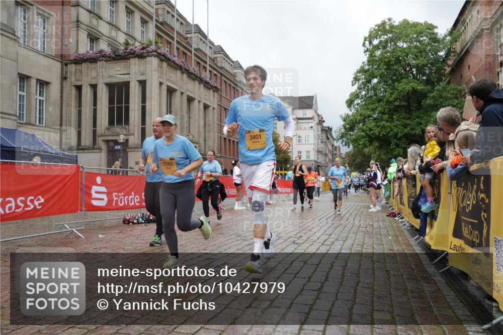 13.09.2026 - Kiel Lauf Yannick Fuchs http://msf.ph/oto/10427979 13.09.2026 11:07:36 Ziel 356, 660, 885, 1344, 1587, 1601, 1637, 2905, 2940, 4983, 5095, 5138, 5139, 5542, 5554, 5638, 6380, 6690, 7625, 9064, 9604, 10873, 11015, 12184, 12267, 12706, 102, 583, 733, 885, 1294, 1344, 1587, 2305, 3004, 3401, 4214, 5123, 5527, 5561, 5901, 6265, 6726, 6734, 7741, 9125, 10591, 10762, 10924, 10977, 11443, 11481, 12184, 12412, 94, 311, 656, 1136, 2136, 3828, 3986, 6086, 6404, 6727, 7035, 9952, 10244, 11407, 12013, 12379, 12730, 1294, 1894, 3401, 4683, 4945, 5527, 6541 meine-sportfotos.de