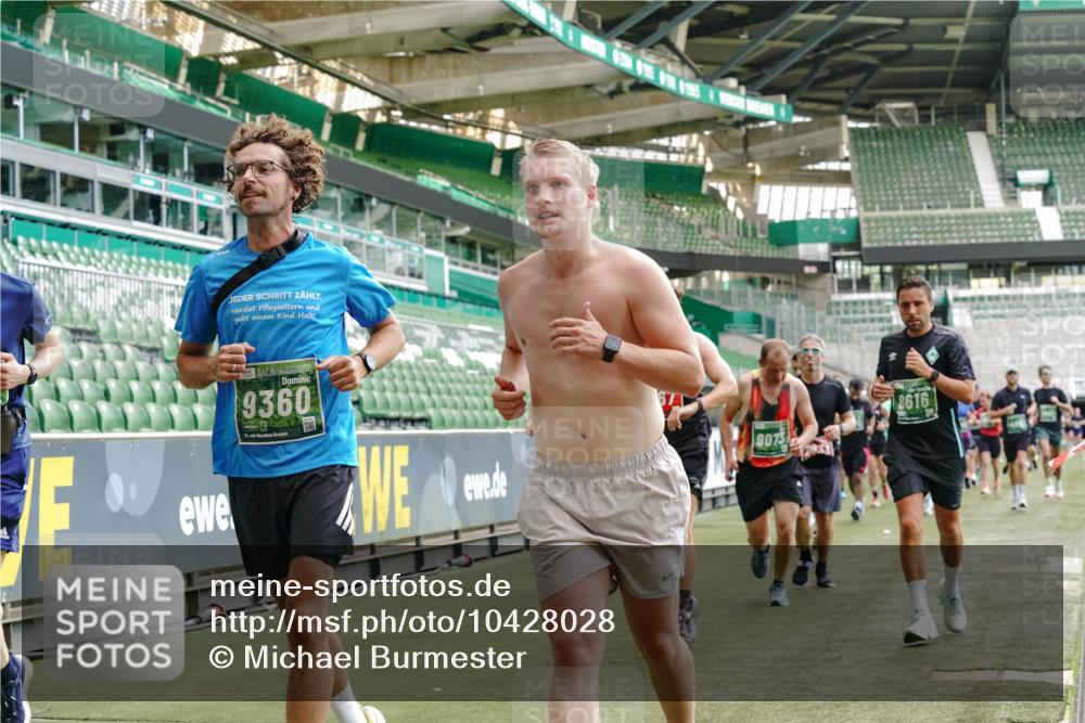 13.09.2026 - 21. swb-Marathon Bremen Michael Burmester http://msf.ph/oto/10428028 13.09.2026 13:02:47 Laufen im Stadion 150, 282, 488, 531, 596, 722, 762, 930, 936, 940, 946, 1006, 1014, 1067, 1163, 1250, 1436, 1458, 1460, 1611, 1771, 1896, 2033, 2047, 2062, 2276, 2292, 2345, 2364, 2378, 2421, 2434, 2513, 2625, 2638, 2666, 2668, 2779, 2900, 2934, 2977, 2987, 3013, 3044, 3114, 3135, 3163, 3164, 3187, 3248, 3258, 3294, 3334, 3360, 3374, 3392, 3402, 3460, 3496, 3510, 3527, 3576, 3585, 3597, 3603, 3618, 3667, 3721, 3806, 3846, 3852, 3859, 3893, 3938, 3970, 3983, 4000, 4077, 4133, 4506, 4558 meine-sportfotos.de