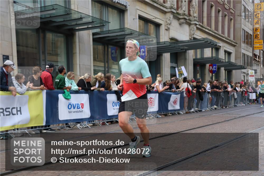13.09.2026 - 21. swb-Marathon Bremen Strokosch-Dieckow http://msf.ph/oto/10428072 13.09.2026 13:07:57 Ziel 339, 678, 1335, 1696, 2098, 2266, 2844, 3808, 4247, 5594, 6692, 8655, 9582, 13091, 969, 4732, 4852, 4990, 5570, 5976, 6692, 7558, 8611, 8737, 9035, 9356, 13091, 13160 meine-sportfotos.de