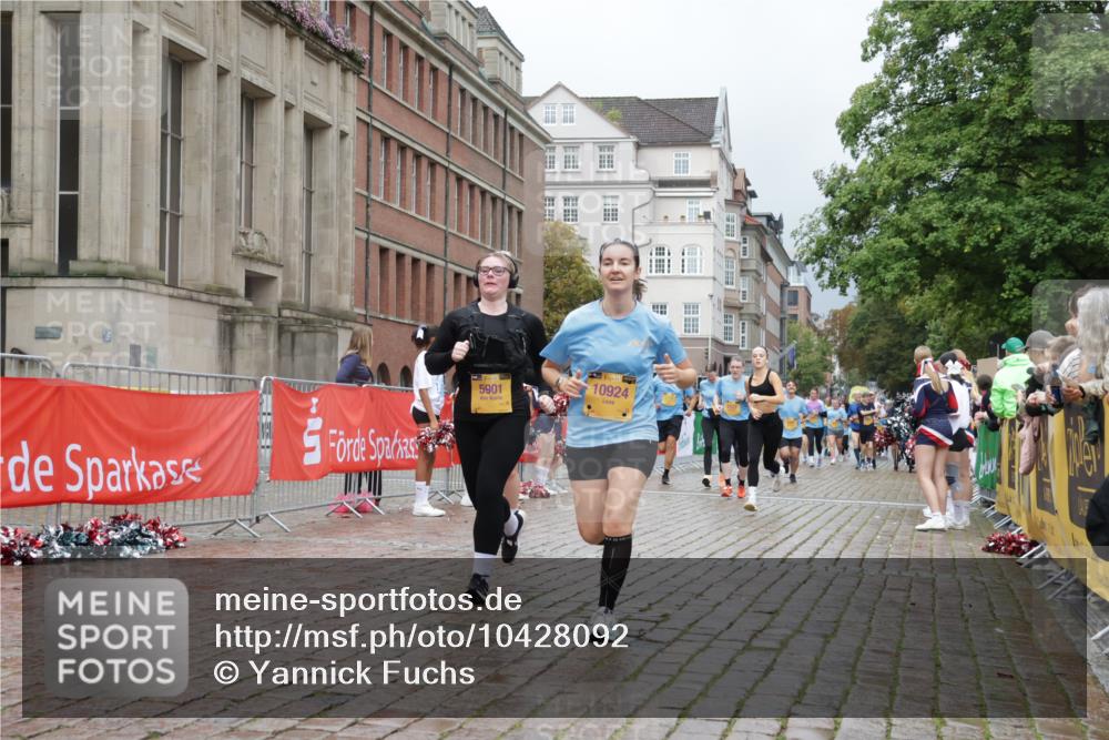 13.09.2026 - Kiel Lauf Yannick Fuchs http://msf.ph/oto/10428092 13.09.2026 11:07:52 Ziel 94, 311, 656, 1136, 2136, 3397, 3828, 3986, 4297, 6086, 6404, 6727, 7035, 9952, 10244, 11407, 12013, 12379, 12730, 356, 660, 733, 885, 1344, 1587, 1601, 1637, 2905, 2940, 4214, 4983, 5095, 5123, 5138, 5139, 5542, 5554, 5561, 5638, 5901, 6380, 6690, 6726, 6727, 7625, 9064, 9125, 9604, 10873, 10924, 11015, 11443, 12184, 12267, 12706, 121, 755, 1951, 2120, 4949, 5833, 6401, 7123, 8019, 10702, 102, 583, 2305, 5561, 5901, 6726, 9125, 10762, 10924, 12412 meine-sportfotos.de