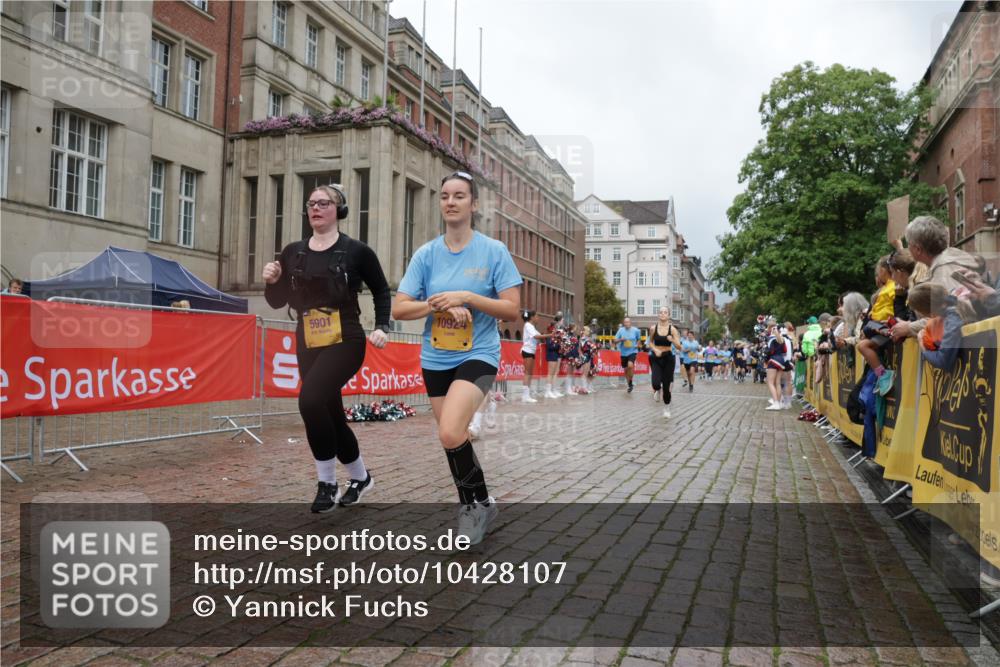 13.09.2026 - Kiel Lauf Yannick Fuchs http://msf.ph/oto/10428107 13.09.2026 11:07:53 Ziel 94, 311, 656, 1136, 1951, 2136, 3397, 3828, 3986, 4297, 6086, 6404, 7035, 9952, 10244, 11407, 12013, 12379, 12730, 356, 660, 733, 885, 1344, 1587, 1601, 1637, 2905, 2940, 4214, 4983, 5095, 5123, 5138, 5139, 5542, 5554, 5561, 5638, 5901, 6380, 6690, 6727, 7035, 7625, 9064, 9604, 10873, 10924, 11015, 11443, 12184, 12267, 12706, 121, 755, 2120, 4949, 5833, 6401, 7123, 8019, 10702, 102, 583, 2305, 5561, 5901, 6726, 9125, 10762, 10924, 11443, 12412 meine-sportfotos.de