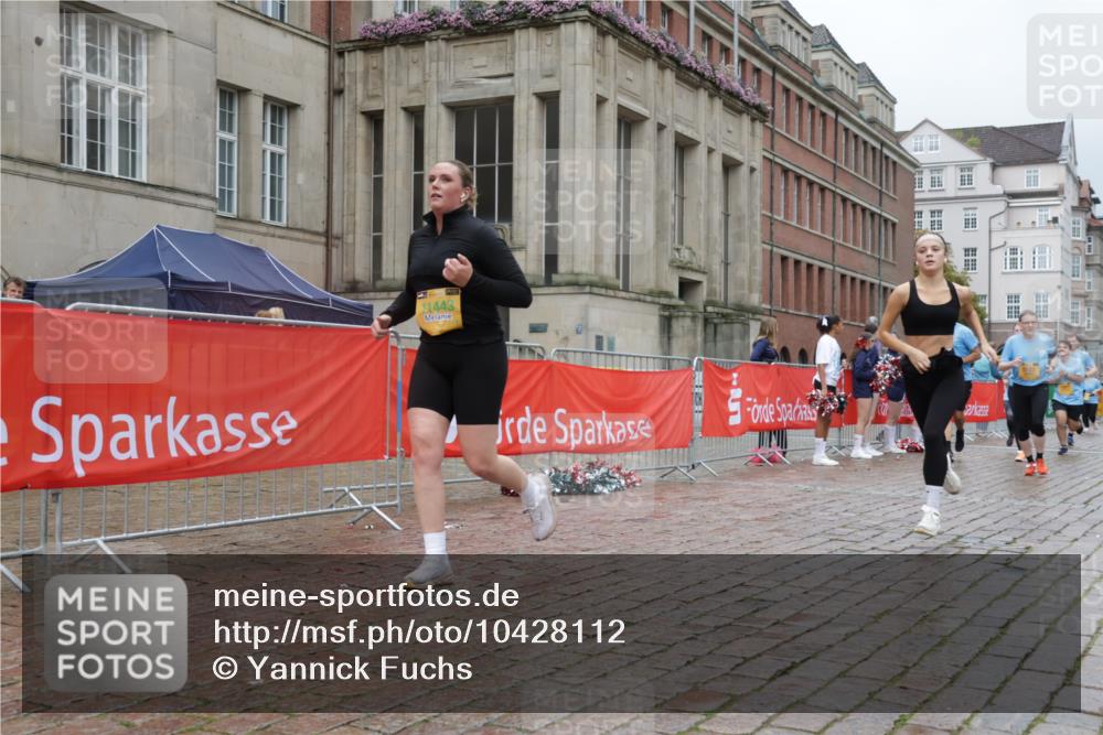 13.09.2026 - Kiel Lauf Yannick Fuchs http://msf.ph/oto/10428112 13.09.2026 11:07:55 Ziel 94, 311, 656, 755, 1136, 1951, 2136, 3397, 3828, 3986, 4297, 6086, 6404, 9952, 11407, 12013, 12379, 12730, 356, 660, 733, 885, 1136, 1344, 1587, 1601, 1637, 2905, 2940, 4214, 4983, 5095, 5123, 5138, 5139, 5542, 5554, 5638, 6086, 6380, 6690, 6727, 7035, 7625, 9064, 9604, 10244, 10873, 10924, 11015, 11443, 12184, 12267, 12706, 121, 2120, 4949, 5833, 6401, 7123, 7254, 8019, 10525, 10702, 583, 733, 2305, 5561, 5901, 6726, 9125, 10762, 10924, 11443, 12412 meine-sportfotos.de