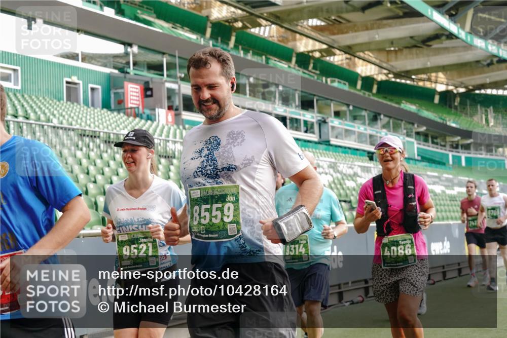 13.09.2026 - 21. swb-Marathon Bremen Michael Burmester http://msf.ph/oto/10428164 13.09.2026 13:26:11 Laufen im Stadion 202, 213, 294, 390, 505, 530, 543, 645, 815, 818, 833, 966, 1077, 1283, 1410, 1443, 1459, 1473, 1487, 1504, 1515, 1530, 1561, 1618, 1700, 1744, 1828, 1830, 1953, 2058, 2059, 2267, 2271, 2273, 2298, 2308, 2309, 2354, 2382, 2384, 2388, 2428, 2506, 2508, 2542, 2554, 2558, 2576, 2582, 2591, 2592, 2656, 2675, 2752, 2762, 2817, 2833, 2878, 2896, 2965, 2970, 2981, 3005, 3047, 3062, 3084, 3097, 3142, 3172, 3211, 3259, 3329, 3359, 3390, 3433, 3540, 3629 meine-sportfotos.de