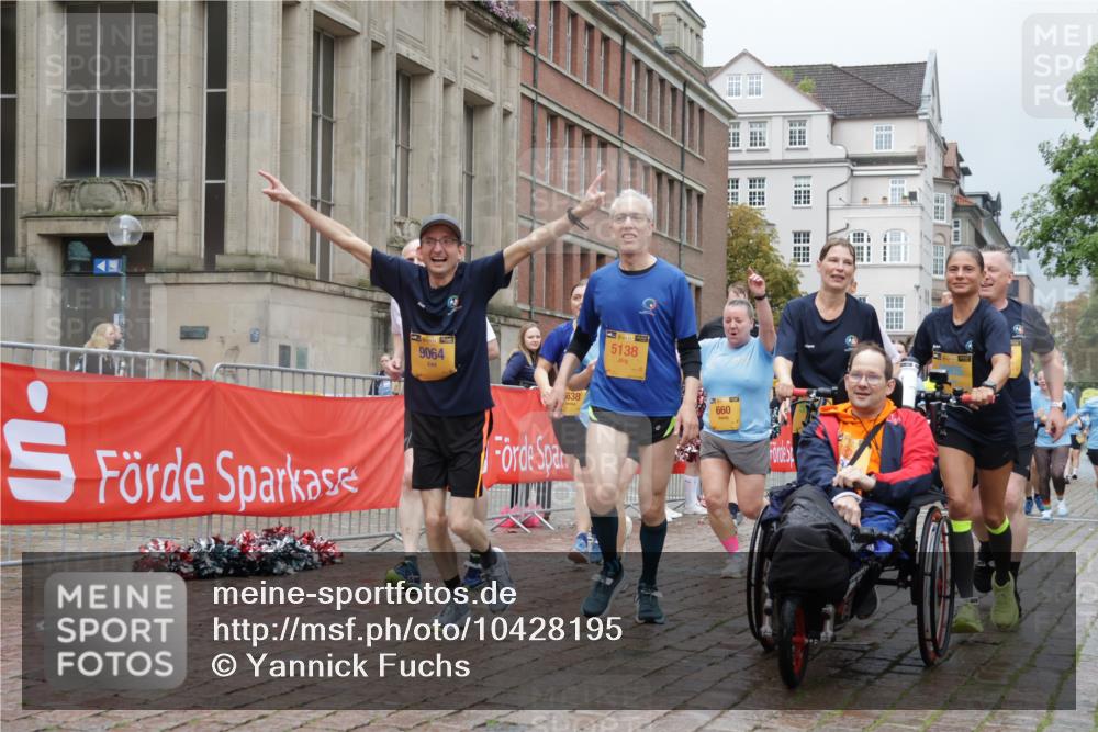13.09.2026 - Kiel Lauf Yannick Fuchs http://msf.ph/oto/10428195 13.09.2026 11:08:06 Ziel 121, 755, 1951, 2120, 2136, 3397, 4297, 4949, 5833, 6401, 7123, 8019, 10702, 94, 311, 356, 656, 660, 1136, 1601, 1637, 2136, 2905, 2940, 3828, 3986, 4983, 5095, 5138, 5139, 5542, 5554, 5638, 6086, 6404, 6690, 6727, 7035, 7625, 9064, 9604, 9952, 10244, 10873, 11015, 11407, 12013, 12267, 12379, 12706, 12730, 3798, 5856, 6061, 6185, 6360, 7108, 7254, 10525, 885, 1344, 1587, 1601, 2905, 4214, 5123, 5138, 5542, 6380, 7625, 9064, 12184 meine-sportfotos.de