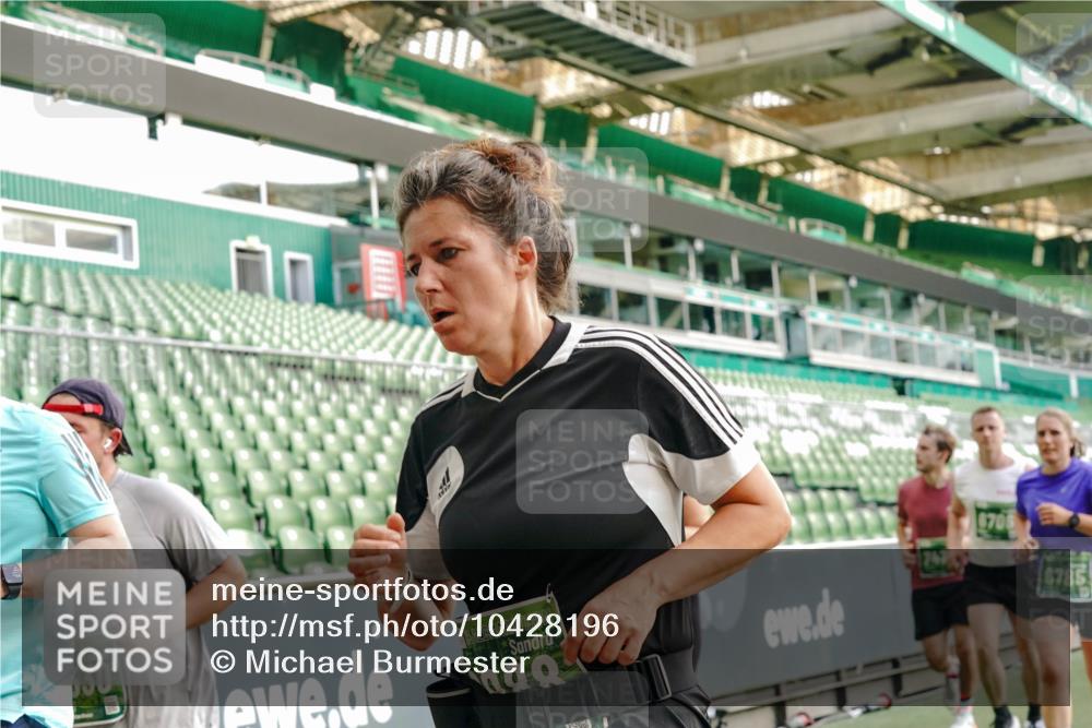 13.09.2026 - 21. swb-Marathon Bremen Michael Burmester http://msf.ph/oto/10428196 13.09.2026 13:26:14 Laufen im Stadion 202, 213, 294, 390, 505, 530, 543, 645, 815, 818, 833, 966, 1077, 1283, 1410, 1443, 1459, 1473, 1487, 1504, 1515, 1530, 1561, 1618, 1700, 1744, 1828, 1830, 1953, 2058, 2059, 2267, 2271, 2273, 2298, 2308, 2309, 2354, 2382, 2384, 2388, 2404, 2428, 2506, 2508, 2542, 2554, 2558, 2576, 2582, 2591, 2592, 2656, 2675, 2752, 2762, 2817, 2833, 2878, 2896, 2965, 2970, 2981, 3005, 3047, 3062, 3084, 3097, 3142, 3172, 3211, 3259, 3329, 3359, 3390, 3433, 3540, 3629 meine-sportfotos.de