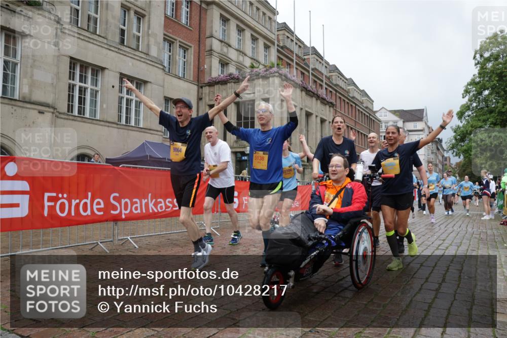 13.09.2026 - Kiel Lauf Yannick Fuchs http://msf.ph/oto/10428217 13.09.2026 11:08:08 Ziel 121, 755, 1951, 2120, 4949, 5833, 6401, 7123, 8019, 10702, 94, 311, 356, 656, 660, 1136, 1637, 1951, 2136, 2905, 2940, 3397, 3828, 3986, 4297, 4983, 5095, 5138, 5139, 5542, 5554, 5638, 6086, 6404, 6690, 6727, 7035, 7625, 9064, 9604, 9952, 10244, 10873, 11015, 11407, 12013, 12267, 12379, 12706, 12730, 1067, 2235, 3536, 3798, 5856, 6061, 6185, 6360, 7108, 7254, 10525, 660, 885, 1344, 1587, 1601, 1637, 2905, 5138, 5139, 5542, 5554, 5638, 6380, 6690, 7625, 9064, 9604, 12184 meine-sportfotos.de