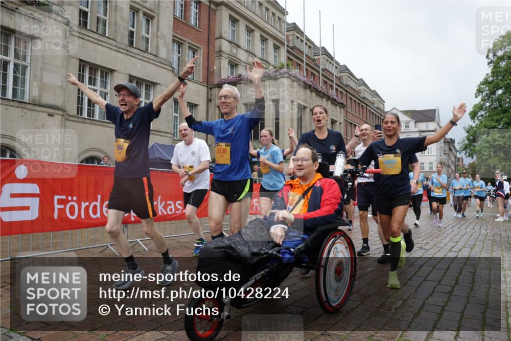13.09.2026 - Kiel Lauf Yannick Fuchs http://msf.ph/oto/10428224 13.09.2026 11:08:08 Ziel 121, 755, 1951, 2120, 4949, 5833, 6401, 7123, 8019, 10702, 94, 311, 356, 656, 660, 1136, 1637, 1951, 2136, 2905, 2940, 3397, 3828, 3986, 4297, 4983, 5095, 5138, 5139, 5542, 5554, 5638, 6086, 6404, 6690, 6727, 7035, 7625, 9064, 9604, 9952, 10244, 10873, 11015, 11407, 12013, 12267, 12379, 12706, 12730, 1067, 2235, 3536, 3798, 5856, 6061, 6185, 6360, 7108, 7254, 10525, 660, 885, 1344, 1587, 1601, 1637, 2905, 5138, 5139, 5542, 5554, 5638, 6380, 6690, 7625, 9064, 9604, 12184 meine-sportfotos.de