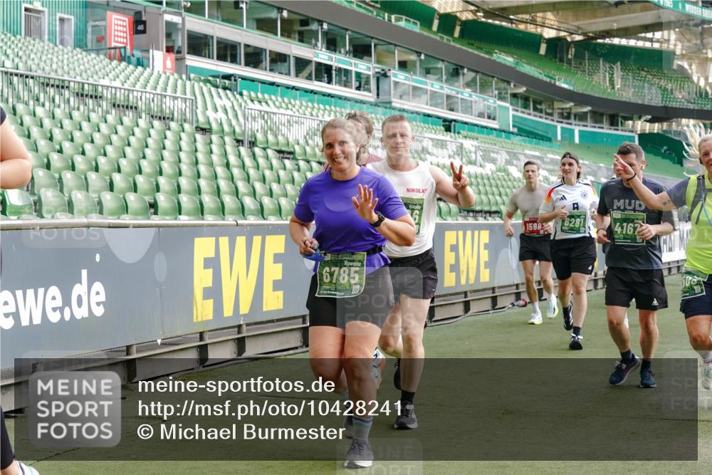 13.09.2026 - 21. swb-Marathon Bremen Michael Burmester http://msf.ph/oto/10428241 13.09.2026 13:26:15 Laufen im Stadion 202, 213, 294, 364, 390, 505, 530, 543, 645, 815, 818, 833, 966, 1077, 1283, 1410, 1443, 1459, 1473, 1487, 1504, 1515, 1530, 1561, 1618, 1700, 1744, 1828, 1830, 1953, 2058, 2059, 2267, 2271, 2273, 2298, 2308, 2309, 2354, 2382, 2384, 2388, 2404, 2428, 2506, 2508, 2542, 2558, 2576, 2582, 2591, 2592, 2656, 2675, 2752, 2762, 2817, 2833, 2878, 2896, 2965, 2970, 2981, 3005, 3047, 3050, 3062, 3084, 3097, 3142, 3172, 3211, 3259, 3329, 3359, 3390, 3433, 3540, 3629 meine-sportfotos.de