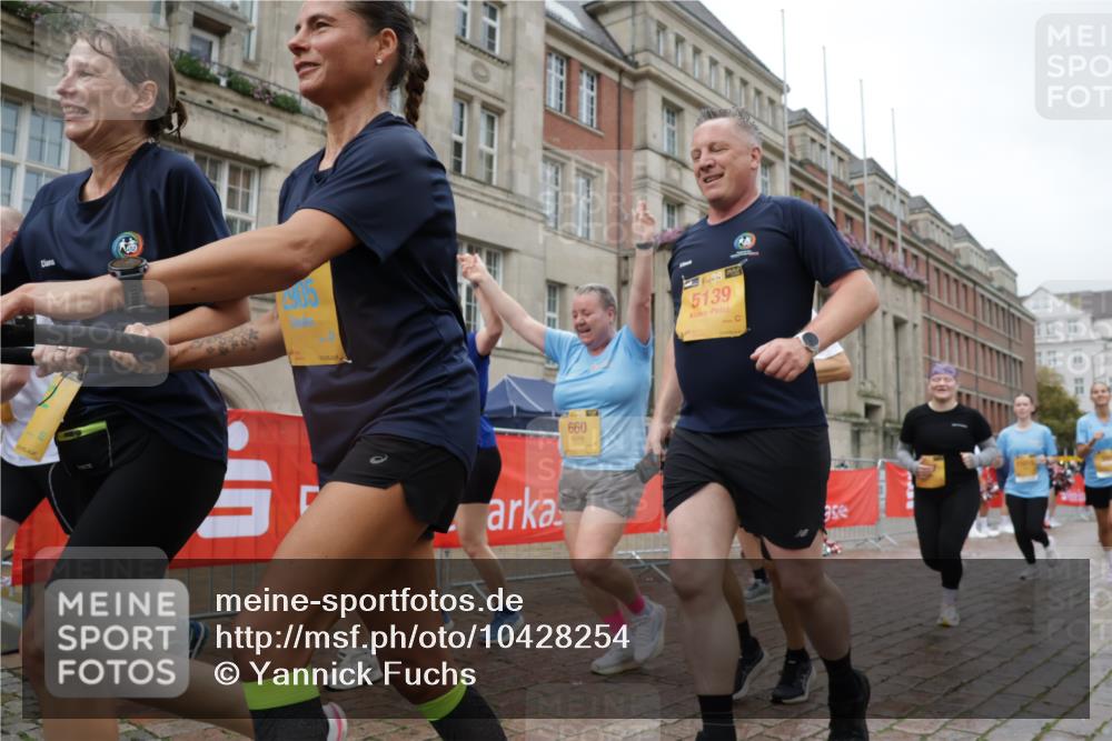 13.09.2026 - Kiel Lauf Yannick Fuchs http://msf.ph/oto/10428254 13.09.2026 11:08:09 Ziel 121, 755, 2120, 4949, 5833, 6401, 7123, 8019, 10702, 94, 311, 356, 656, 660, 755, 1136, 1637, 1951, 2136, 2905, 2940, 3397, 3828, 3986, 4297, 4983, 5095, 5138, 5139, 5542, 5554, 5638, 6086, 6404, 6690, 6727, 7035, 7625, 9064, 9604, 9952, 10244, 10873, 11015, 11407, 12013, 12267, 12379, 12706, 12730, 1067, 2235, 3536, 3798, 5856, 6061, 6185, 6360, 7108, 7254, 10525, 356, 660, 1601, 1637, 2905, 5138, 5139, 5542, 5554, 5638, 6380, 6690, 7625, 9064, 9604, 11015 meine-sportfotos.de