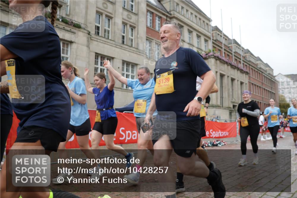 13.09.2026 - Kiel Lauf Yannick Fuchs http://msf.ph/oto/10428257 13.09.2026 11:08:09 Ziel 121, 755, 2120, 4949, 5833, 6401, 7123, 8019, 10702, 94, 311, 356, 656, 660, 755, 1136, 1637, 1951, 2136, 2905, 2940, 3397, 3828, 3986, 4297, 4983, 5095, 5138, 5139, 5542, 5554, 5638, 6086, 6404, 6690, 6727, 7035, 7625, 9064, 9604, 9952, 10244, 10873, 11015, 11407, 12013, 12267, 12379, 12706, 12730, 1067, 2235, 3536, 3798, 5856, 6061, 6185, 6360, 7108, 7254, 10525, 356, 660, 1601, 1637, 2905, 5138, 5139, 5542, 5554, 5638, 6380, 6690, 7625, 9064, 9604, 11015 meine-sportfotos.de