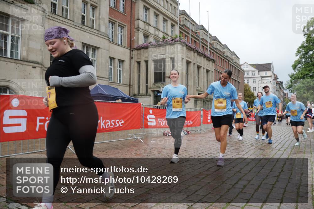 13.09.2026 - Kiel Lauf Yannick Fuchs http://msf.ph/oto/10428269 13.09.2026 11:08:11 Ziel 121, 2120, 4949, 5833, 6401, 7123, 7254, 8019, 10525, 10702, 94, 311, 356, 656, 660, 755, 1136, 1637, 1951, 2136, 2940, 3397, 3828, 3986, 4297, 4983, 5095, 6086, 6404, 6727, 7035, 7123, 9604, 9952, 10244, 10873, 11015, 11407, 12013, 12267, 12379, 12730, 1067, 2235, 3536, 3798, 5418, 5856, 6061, 6185, 6360, 6626, 7108, 7667, 356, 660, 1601, 1637, 2905, 2940, 4983, 5138, 5139, 5542, 5554, 5638, 6380, 6690, 7625, 9064, 9604, 11015, 12267 meine-sportfotos.de