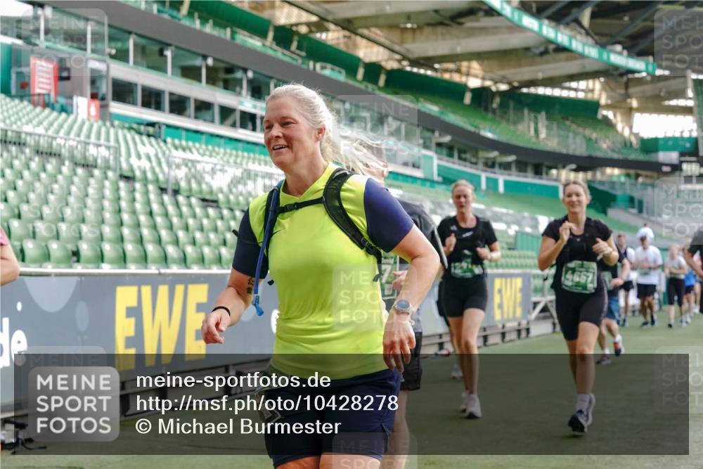 13.09.2026 - 21. swb-Marathon Bremen Michael Burmester http://msf.ph/oto/10428278 13.09.2026 13:26:16 Laufen im Stadion 202, 213, 294, 364, 390, 505, 530, 543, 645, 815, 818, 833, 966, 1077, 1283, 1410, 1443, 1459, 1473, 1487, 1504, 1515, 1530, 1561, 1618, 1700, 1744, 1828, 1830, 1953, 2058, 2059, 2267, 2271, 2273, 2298, 2308, 2309, 2354, 2382, 2384, 2388, 2404, 2428, 2506, 2508, 2542, 2558, 2576, 2582, 2591, 2592, 2656, 2675, 2752, 2762, 2817, 2833, 2878, 2896, 2965, 2970, 2981, 3005, 3047, 3050, 3062, 3084, 3097, 3142, 3172, 3211, 3259, 3329, 3359, 3390, 3433, 3540, 3629 meine-sportfotos.de