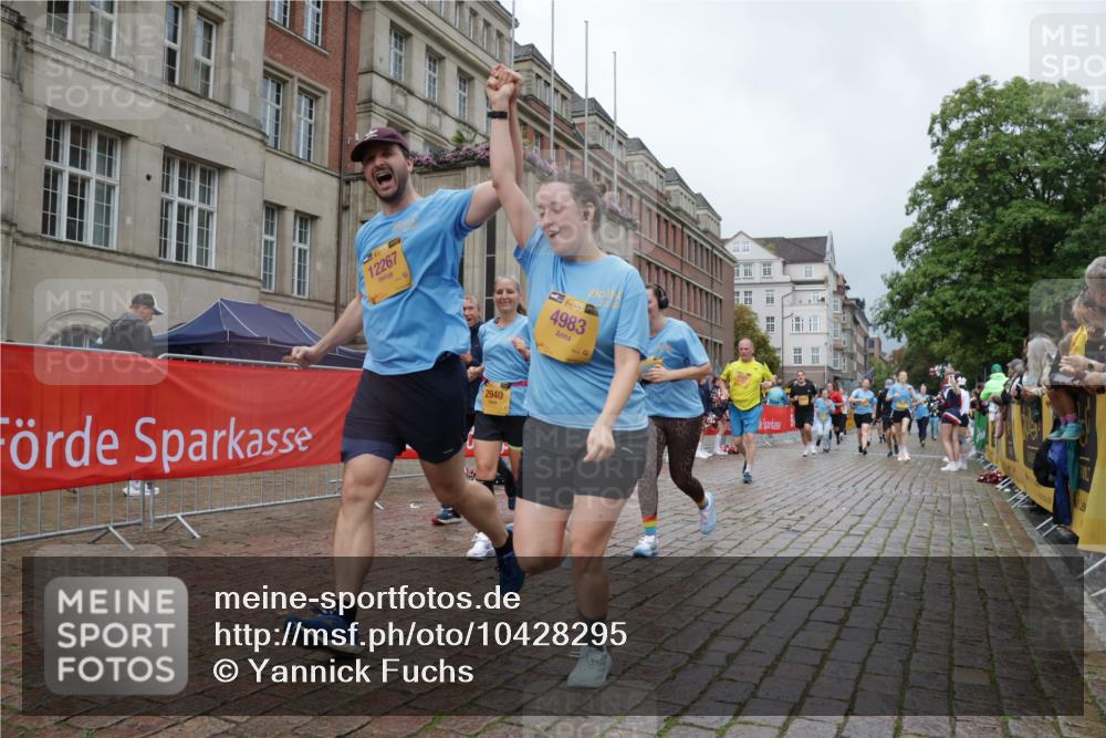 13.09.2026 - Kiel Lauf Yannick Fuchs http://msf.ph/oto/10428295 13.09.2026 11:08:13 Ziel 2120, 4949, 5833, 6401, 7108, 7254, 8019, 10525, 94, 121, 311, 656, 755, 1136, 1951, 2136, 2940, 3397, 3828, 3986, 4297, 4949, 4983, 5095, 5833, 6086, 6404, 6727, 7035, 7123, 9952, 10244, 10702, 10873, 11407, 12013, 12267, 12379, 12730, 834, 1067, 2235, 2575, 3536, 3798, 5418, 5856, 6061, 6185, 6360, 6626, 7667, 356, 660, 1601, 1637, 2905, 2940, 4983, 5095, 5138, 5139, 5542, 5554, 5638, 6690, 7625, 9064, 9604, 10873, 11015, 12267 meine-sportfotos.de