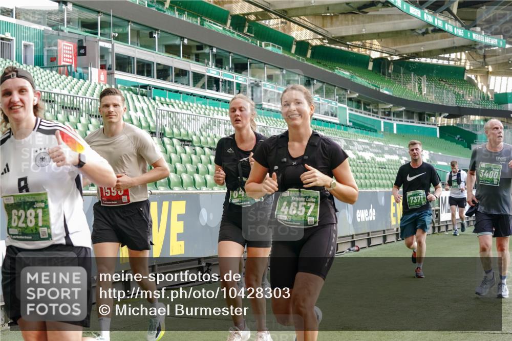 13.09.2026 - 21. swb-Marathon Bremen Michael Burmester http://msf.ph/oto/10428303 13.09.2026 13:26:18 Laufen im Stadion 186, 202, 213, 364, 390, 505, 530, 543, 645, 815, 818, 833, 966, 1077, 1283, 1410, 1443, 1459, 1473, 1487, 1504, 1515, 1530, 1561, 1618, 1700, 1744, 1828, 1830, 1953, 2058, 2059, 2271, 2273, 2298, 2308, 2309, 2354, 2382, 2384, 2388, 2404, 2428, 2506, 2508, 2542, 2558, 2576, 2582, 2591, 2592, 2656, 2675, 2748, 2752, 2762, 2817, 2833, 2878, 2896, 2965, 2970, 2981, 3005, 3047, 3050, 3062, 3084, 3097, 3142, 3172, 3211, 3259, 3329, 3359, 3390, 3433, 3540, 3629, 3756 meine-sportfotos.de