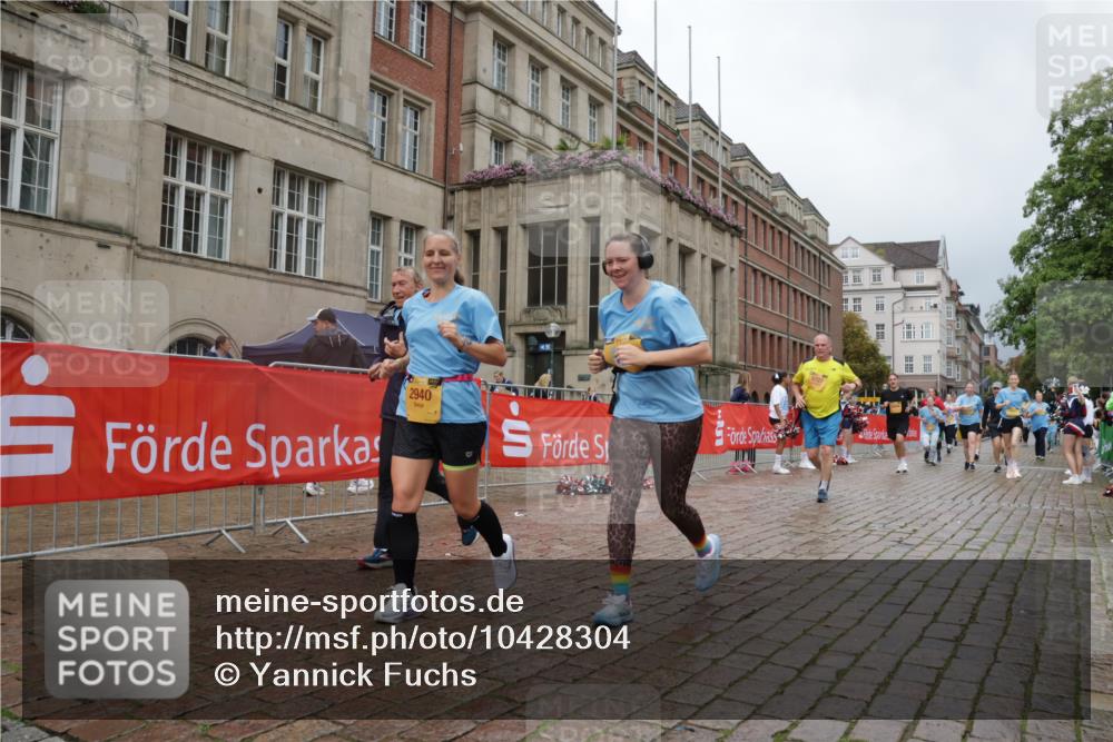 13.09.2026 - Kiel Lauf Yannick Fuchs http://msf.ph/oto/10428304 13.09.2026 11:08:13 Ziel 2120, 4949, 5833, 6401, 7108, 7254, 8019, 10525, 94, 121, 311, 656, 755, 1136, 1951, 2136, 2940, 3397, 3828, 3986, 4297, 4949, 4983, 5095, 5833, 6086, 6404, 6727, 7035, 7123, 9952, 10244, 10702, 10873, 11407, 12013, 12267, 12379, 12730, 834, 1067, 2235, 2575, 3536, 3798, 5418, 5856, 6061, 6185, 6360, 6626, 7667, 356, 660, 1601, 1637, 2905, 2940, 4983, 5095, 5138, 5139, 5542, 5554, 5638, 6690, 7625, 9064, 9604, 10873, 11015, 12267 meine-sportfotos.de