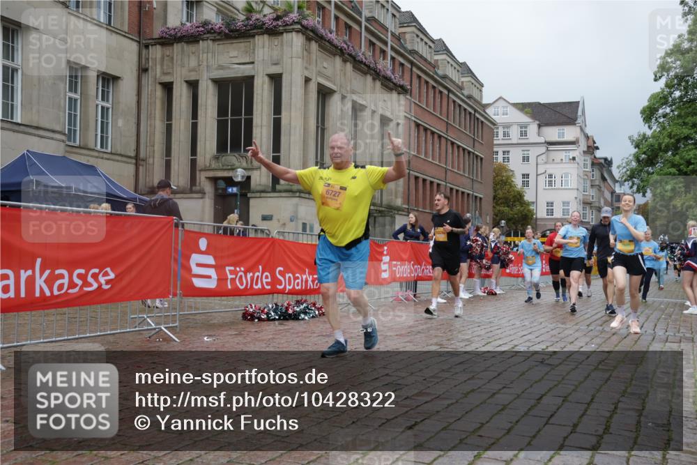 13.09.2026 - Kiel Lauf Yannick Fuchs http://msf.ph/oto/10428322 13.09.2026 11:08:15 Ziel 2120, 5856, 6401, 7108, 7254, 8019, 10525, 94, 121, 311, 656, 755, 1136, 1951, 2136, 3397, 3828, 3986, 4297, 4949, 5095, 5833, 6086, 6404, 6727, 7035, 7123, 9952, 10244, 10702, 10873, 11407, 12013, 12379, 12730, 834, 1067, 2235, 2575, 3536, 3798, 5418, 6061, 6185, 6360, 6626, 7667, 11442, 356, 660, 1637, 2905, 2940, 4983, 5095, 5138, 5139, 5542, 5554, 5638, 6690, 6727, 7035, 7625, 9064, 9604, 10873, 11015, 12267 meine-sportfotos.de