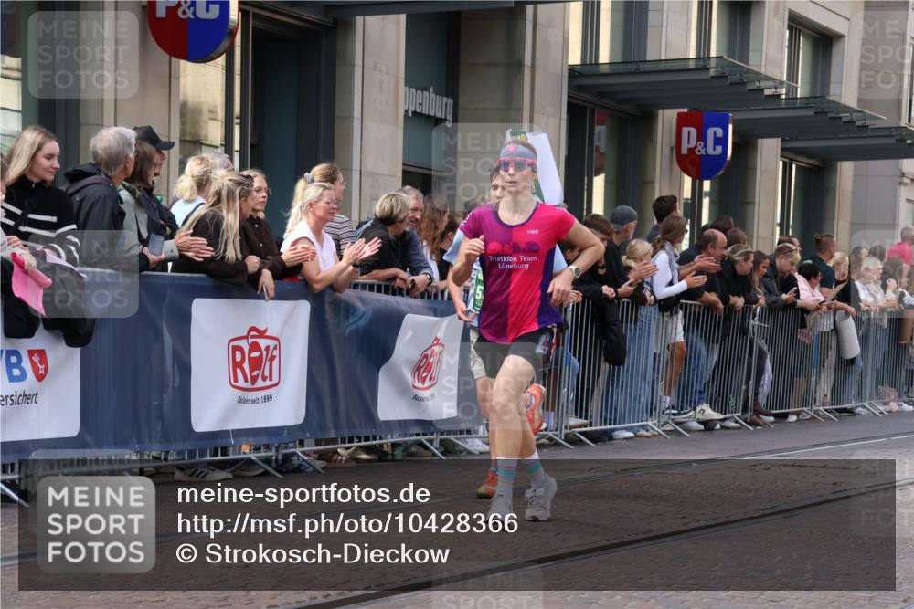 13.09.2026 - 21. swb-Marathon Bremen Strokosch-Dieckow http://msf.ph/oto/10428366 13.09.2026 13:08:17 Ziel 339, 678, 715, 1335, 1696, 3110, 3276, 4033, 4082, 4888, 5377, 5424, 6842, 7064, 7121, 8555, 8655, 9084, 9240, 9411, 9702, 678, 2098, 2266, 2844, 3808, 4247, 5594, 6692, 9582, 13091, 13160 meine-sportfotos.de