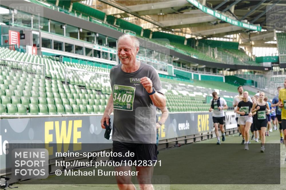 13.09.2026 - 21. swb-Marathon Bremen Michael Burmester http://msf.ph/oto/10428371 13.09.2026 13:26:20 Laufen im Stadion 186, 202, 213, 364, 390, 505, 530, 543, 645, 815, 818, 833, 966, 1077, 1283, 1410, 1443, 1459, 1473, 1487, 1504, 1530, 1561, 1618, 1700, 1744, 1828, 1830, 1953, 2058, 2059, 2271, 2273, 2298, 2308, 2309, 2354, 2382, 2384, 2388, 2404, 2428, 2506, 2508, 2542, 2558, 2576, 2582, 2591, 2592, 2656, 2675, 2748, 2752, 2762, 2817, 2833, 2878, 2896, 2965, 2970, 2981, 3005, 3047, 3050, 3062, 3084, 3097, 3142, 3172, 3211, 3259, 3329, 3359, 3390, 3433, 3540, 3629, 3756 meine-sportfotos.de