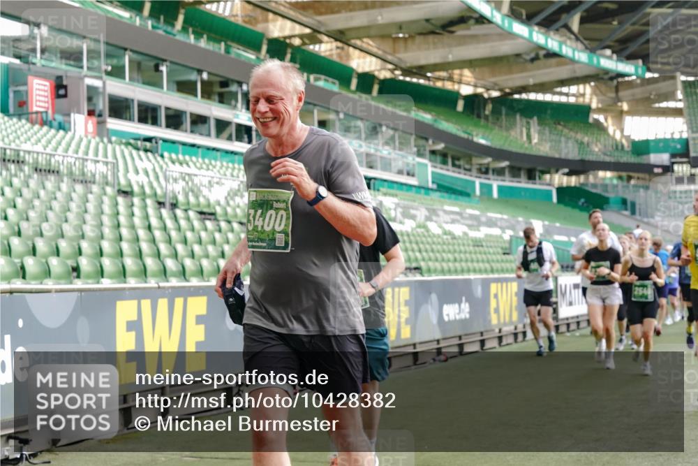 13.09.2026 - 21. swb-Marathon Bremen Michael Burmester http://msf.ph/oto/10428382 13.09.2026 13:26:21 Laufen im Stadion 186, 202, 213, 364, 390, 530, 543, 645, 815, 818, 833, 966, 1077, 1283, 1410, 1443, 1459, 1473, 1487, 1504, 1530, 1561, 1618, 1700, 1744, 1828, 1830, 1953, 2058, 2059, 2271, 2273, 2298, 2308, 2309, 2354, 2382, 2384, 2388, 2404, 2428, 2506, 2507, 2508, 2542, 2558, 2576, 2582, 2591, 2592, 2656, 2675, 2748, 2752, 2762, 2817, 2833, 2878, 2896, 2965, 2970, 2981, 3005, 3047, 3050, 3062, 3084, 3097, 3142, 3172, 3211, 3259, 3329, 3359, 3390, 3433, 3540, 3629, 3756 meine-sportfotos.de
