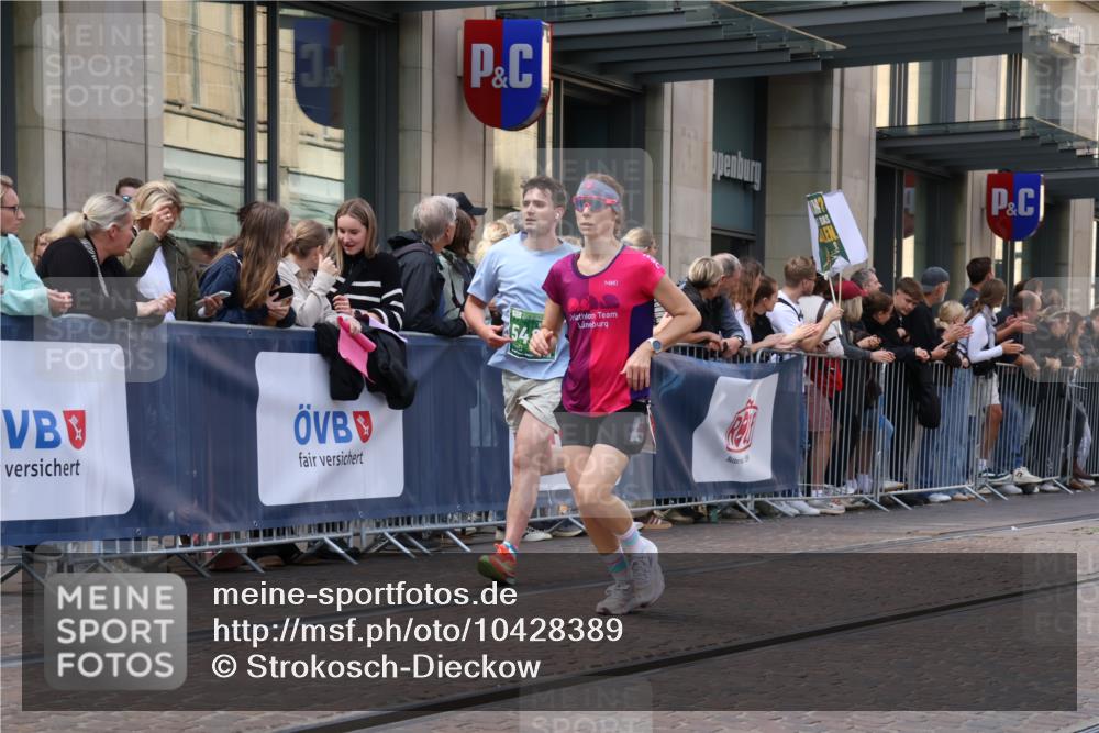 13.09.2026 - 21. swb-Marathon Bremen Strokosch-Dieckow http://msf.ph/oto/10428389 13.09.2026 13:08:18 Ziel 339, 715, 1335, 1696, 3110, 3276, 4033, 4082, 4888, 5377, 5424, 6842, 7064, 7121, 8555, 8655, 9084, 9240, 9411, 9702, 678, 1335, 1696, 2098, 2266, 2844, 3808, 4247, 5594, 6692, 8655, 9582, 13091, 13160 meine-sportfotos.de