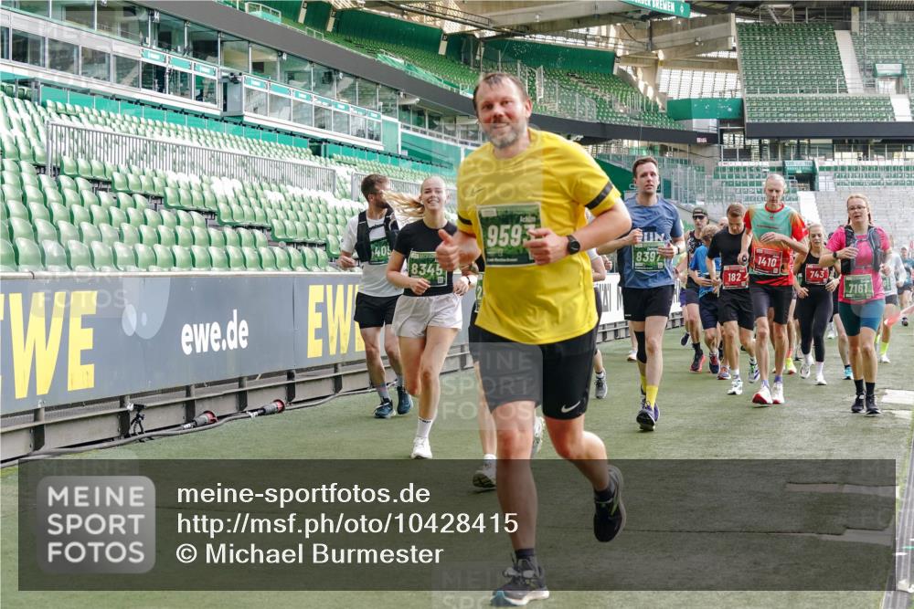 13.09.2026 - 21. swb-Marathon Bremen Michael Burmester http://msf.ph/oto/10428415 13.09.2026 13:26:23 Laufen im Stadion 186, 202, 213, 364, 390, 530, 543, 645, 815, 818, 833, 966, 1077, 1283, 1410, 1443, 1459, 1473, 1487, 1504, 1530, 1561, 1618, 1700, 1744, 1828, 1830, 1953, 2058, 2059, 2271, 2273, 2298, 2308, 2309, 2354, 2382, 2384, 2388, 2404, 2428, 2506, 2507, 2508, 2542, 2558, 2576, 2582, 2591, 2592, 2656, 2675, 2748, 2752, 2762, 2817, 2833, 2878, 2896, 2965, 2970, 2981, 3005, 3047, 3050, 3062, 3084, 3097, 3142, 3172, 3259, 3329, 3359, 3390, 3433, 3540, 3629, 3756 meine-sportfotos.de
