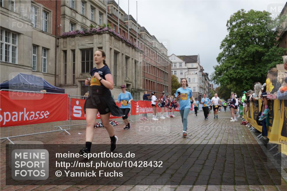 13.09.2026 - Kiel Lauf Yannick Fuchs http://msf.ph/oto/10428432 13.09.2026 11:08:23 Ziel 1067, 2235, 3536, 3798, 5856, 6061, 6185, 6360, 7108, 7254, 10525, 94, 121, 311, 755, 1951, 2120, 2136, 3397, 3828, 4297, 4949, 5833, 6401, 6404, 7123, 8019, 9952, 10702, 11407, 12013, 12379, 834, 1170, 2575, 4709, 5418, 6576, 6626, 6662, 7667, 9162, 9800, 10645, 10647, 11442, 94, 311, 656, 1136, 3986, 6086, 6404, 6727, 7035, 9952, 10244, 11407, 12013, 12730 meine-sportfotos.de