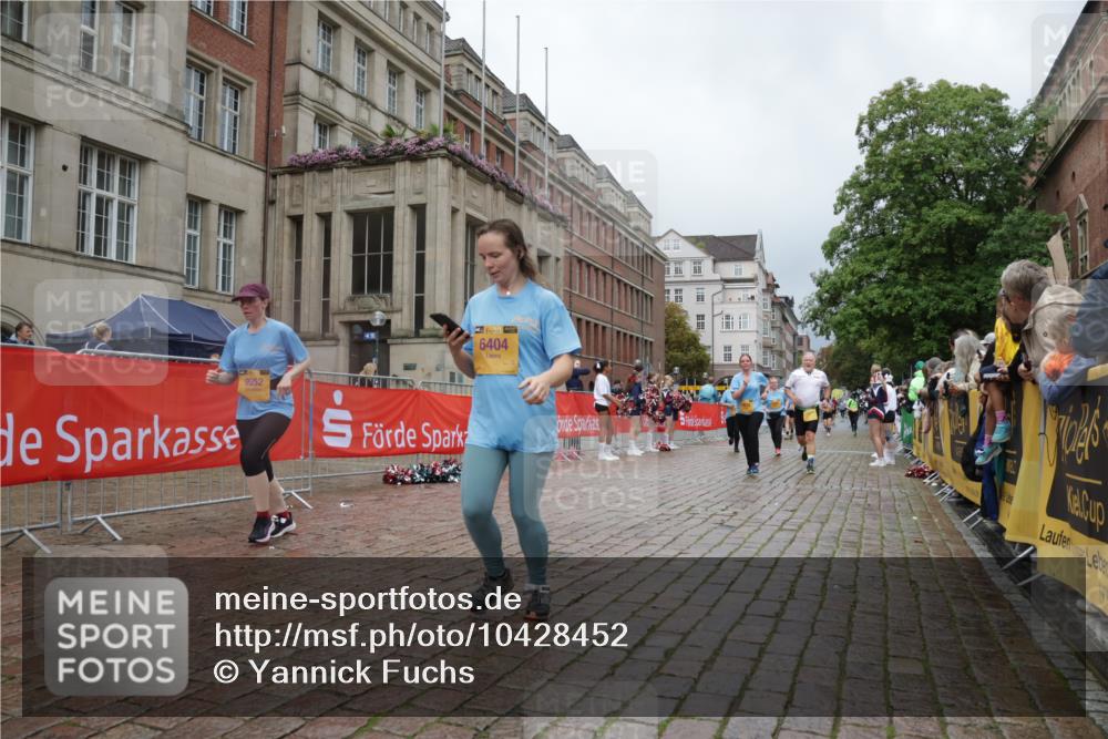 13.09.2026 - Kiel Lauf Yannick Fuchs http://msf.ph/oto/10428452 13.09.2026 11:08:25 Ziel 1067, 2235, 3536, 3798, 5418, 5856, 6061, 6185, 6360, 7108, 7254, 7667, 10525, 94, 121, 755, 1951, 2120, 2136, 3397, 3828, 4297, 4949, 5833, 6401, 6404, 7123, 7254, 8019, 9952, 10525, 10702, 12379, 24, 25, 834, 1170, 2575, 4709, 6576, 6626, 6662, 9162, 9800, 10645, 10647, 11442, 94, 311, 656, 1136, 3986, 6086, 6404, 7035, 9952, 10244, 11407, 12013, 12730 meine-sportfotos.de