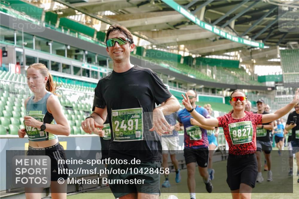 13.09.2026 - 21. swb-Marathon Bremen Michael Burmester http://msf.ph/oto/10428458 13.09.2026 13:02:56 Laufen im Stadion 150, 488, 531, 596, 722, 725, 762, 930, 936, 940, 946, 1006, 1014, 1067, 1163, 1250, 1436, 1458, 1460, 1611, 1771, 2033, 2047, 2062, 2223, 2276, 2292, 2345, 2364, 2378, 2421, 2434, 2513, 2625, 2638, 2666, 2668, 2779, 2900, 2934, 2977, 2987, 3013, 3044, 3114, 3135, 3163, 3164, 3187, 3248, 3258, 3294, 3334, 3360, 3392, 3402, 3460, 3496, 3510, 3527, 3576, 3585, 3597, 3603, 3618, 3667, 3721, 3806, 3846, 3852, 3859, 3893, 3938, 3970, 3983, 4000, 4077, 4133, 4506, 4558 meine-sportfotos.de