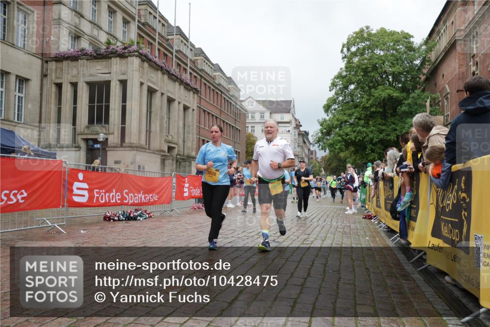 13.09.2026 - Kiel Lauf Yannick Fuchs http://msf.ph/oto/10428475 13.09.2026 11:08:27 Ziel 1067, 2235, 3536, 3798, 5418, 5856, 6061, 6185, 6360, 6626, 7108, 7667, 121, 755, 1951, 2120, 2136, 3397, 3828, 4297, 4949, 5833, 6401, 7108, 7123, 7254, 8019, 10525, 10702, 12379, 24, 25, 834, 1170, 2250, 2575, 4709, 6576, 6662, 9162, 9800, 10645, 10647, 11442, 94, 311, 656, 1136, 3828, 3986, 6086, 6404, 9952, 11407, 12013, 12379, 12730 meine-sportfotos.de